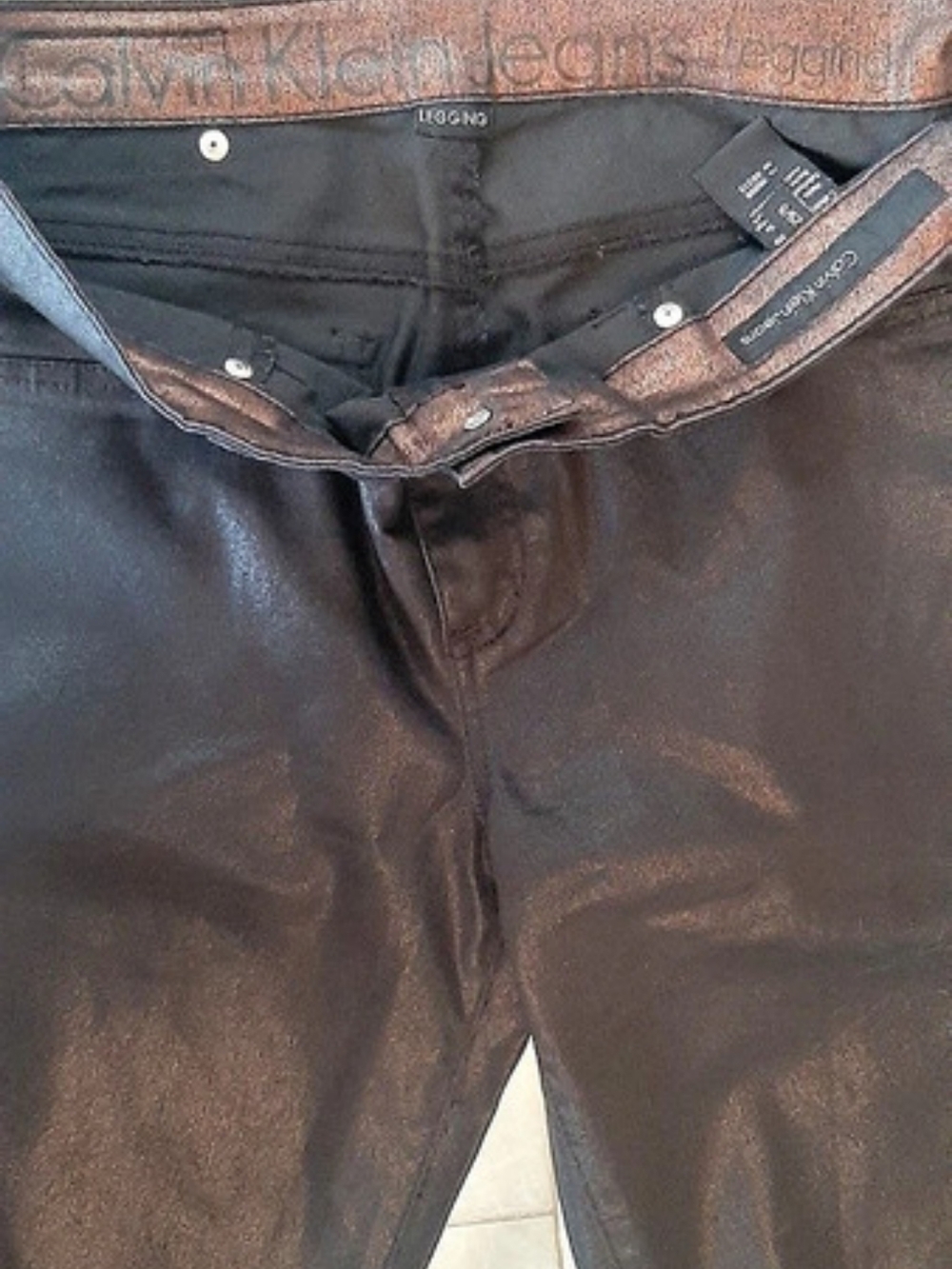 Calvin Klein Jeans🖤NWOT Coated Legging Jeans Waist 28 Size 8 Black - Picture 2 of 10